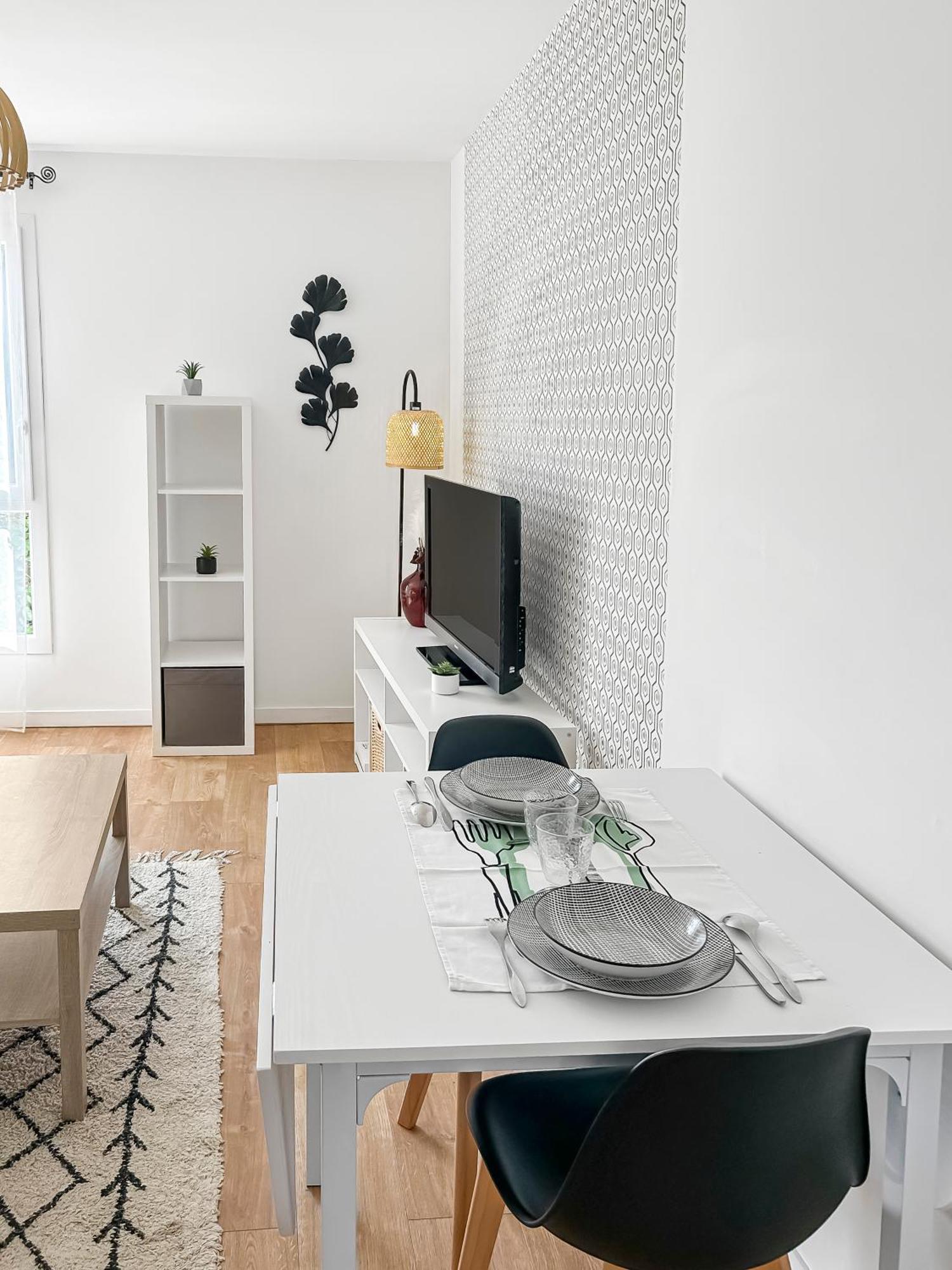 Appartement Lumineux, Wi-Fi Et Parking Prive Niort Exterior photo
